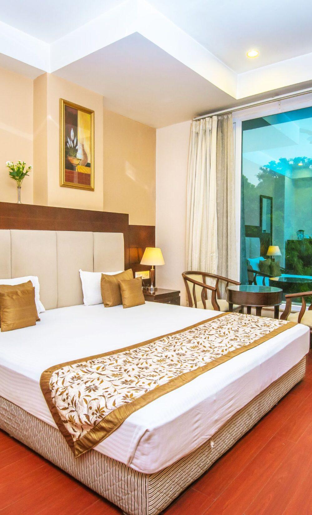 Gold-Leaf-About-1000x1651